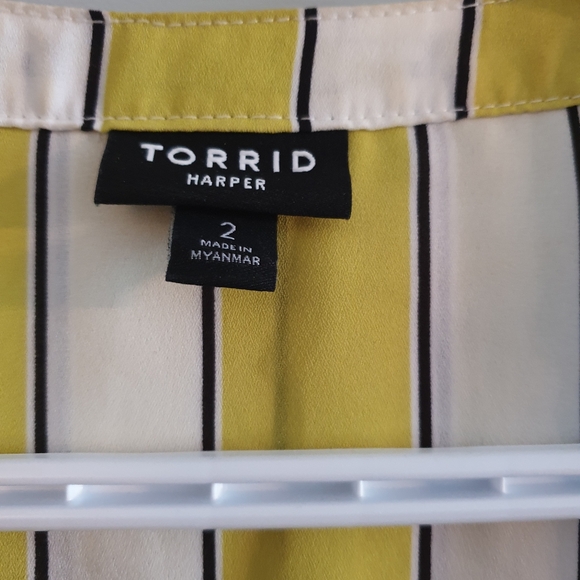 Torrid Harper Georgette Pullover 3/4 Sleeve Blouse - Picture 4 of 10